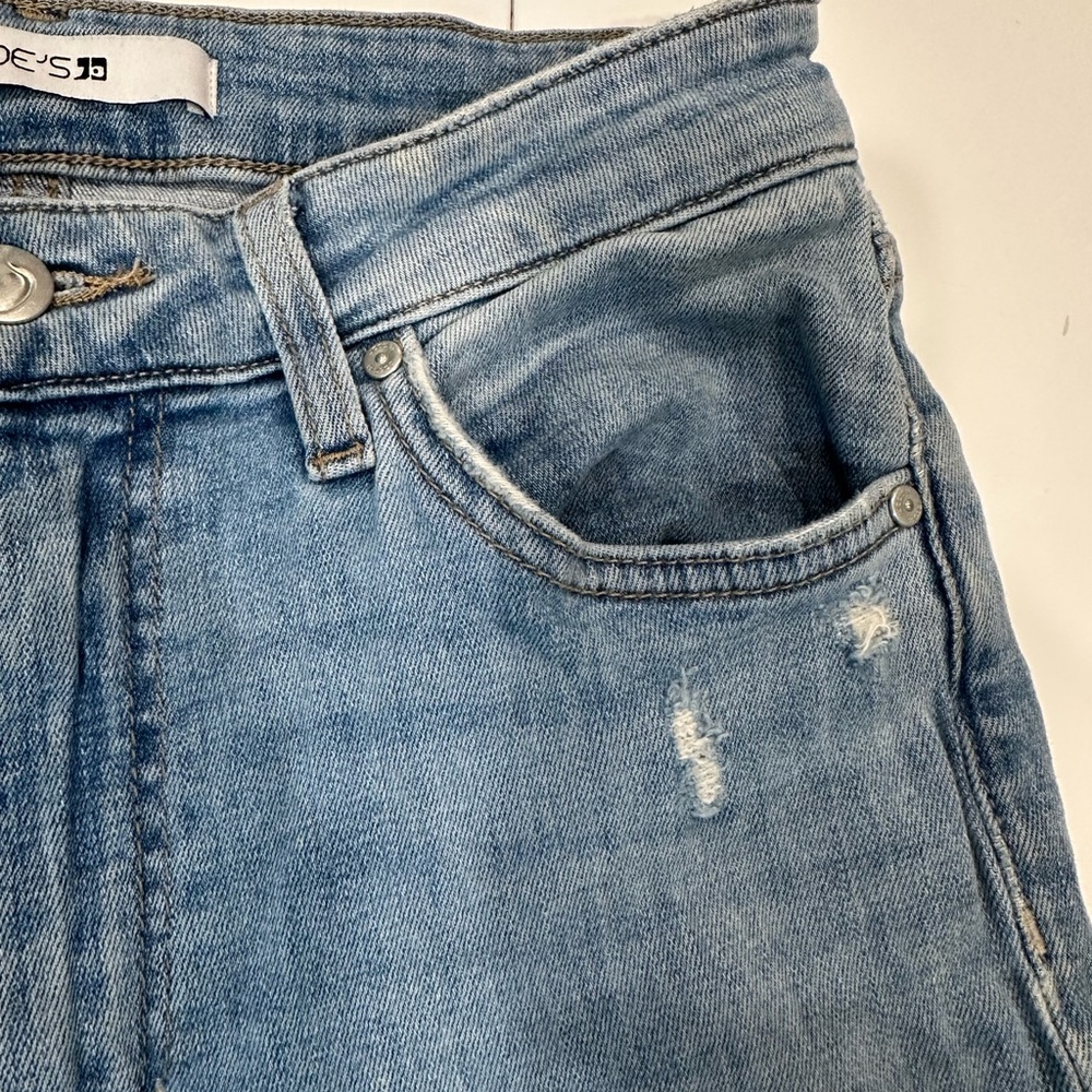 Joe's Jeans Women's Light Blue Cropped high rise Distressed Denim - Picture 7 of 9